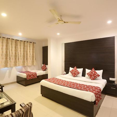 Airport Hotel Chanakya Delhi Nowe Delhi Zewnętrze zdjęcie