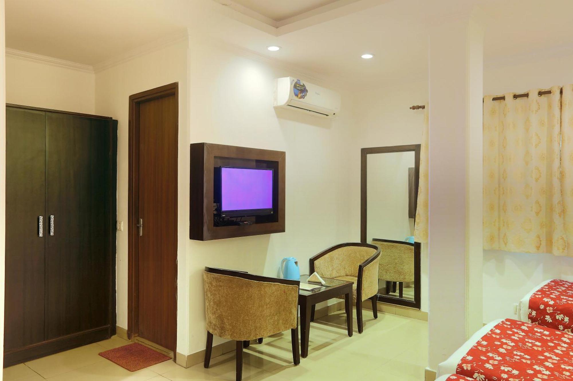Airport Hotel Chanakya Delhi Nowe Delhi Zewnętrze zdjęcie