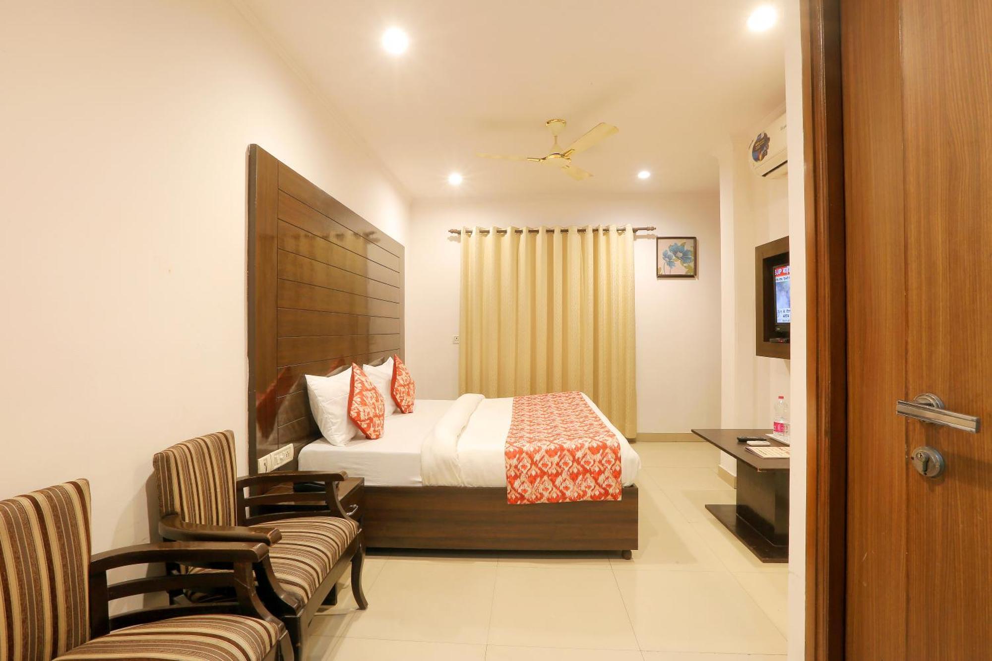 Airport Hotel Chanakya Delhi Nowe Delhi Zewnętrze zdjęcie