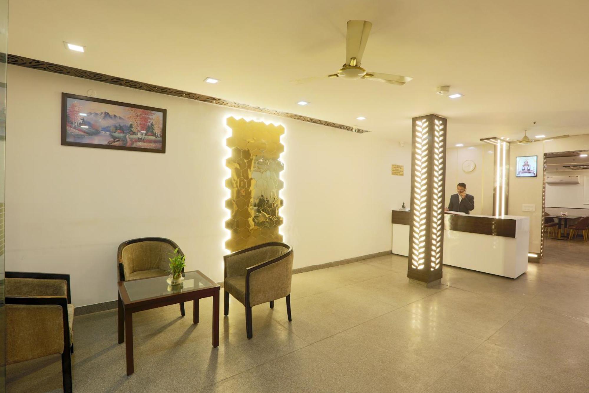 Airport Hotel Chanakya Delhi Nowe Delhi Zewnętrze zdjęcie